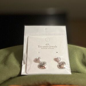 New treasured jewels heart earrings